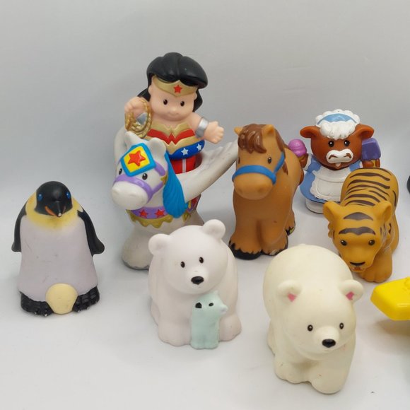 Fisher Price - Little People Animal and wonder woman Lot 11 figures and Boat - Picture 2 of 5